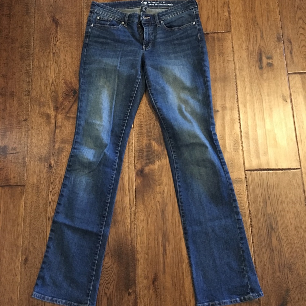 Gap "Sexy Bootcut Fit" jeans - Size 6 Long